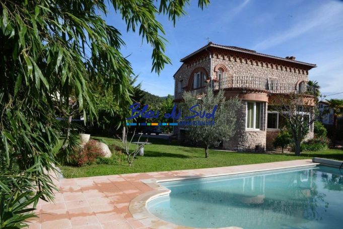 A louer MAISON  DE MAîTRE  PRADES