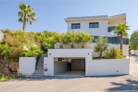 A vendre MAISON  CONTEMPORAINE BORD DE MER SAINT AYGULF