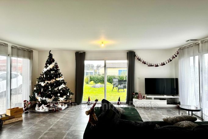 A vendre MAISON  4 PIECES 108 M2  LESPARRE MEDOC