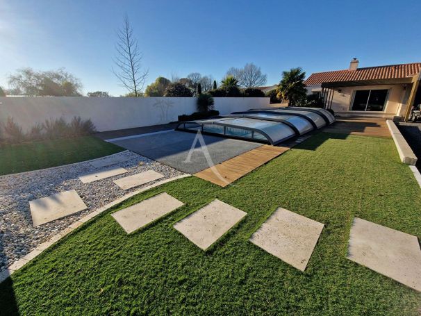 A vendre MAISON  6 PIECES 130 M2 BORD DE MER TALMONT SAINT HILAIRE