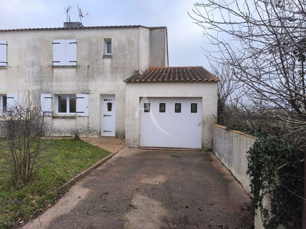 A vendre MAISON  4 PIECES 79 M2 BORD DE MER TALMONT SAINT HILAIRE