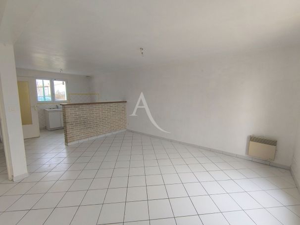 A vendre MAISON  4 PIECES 79 M2 BORD DE MER TALMONT SAINT HILAIRE