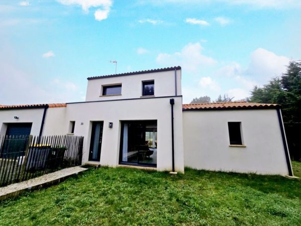 A vendre MAISON  4 PIECES 123 M2 BORD DE MER SAINT JEAN DE MONTS