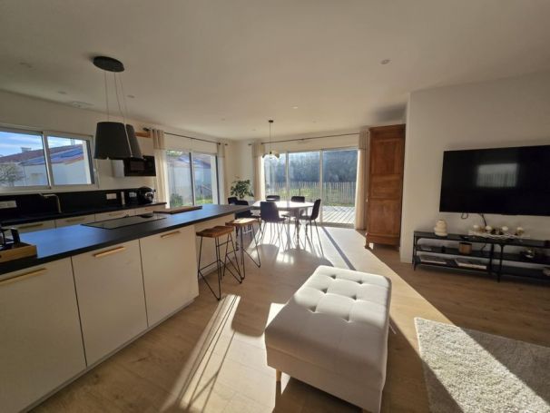 A vendre MAISON  4 PIECES 93 M2 BORD DE MER SAINT JEAN DE MONTS
