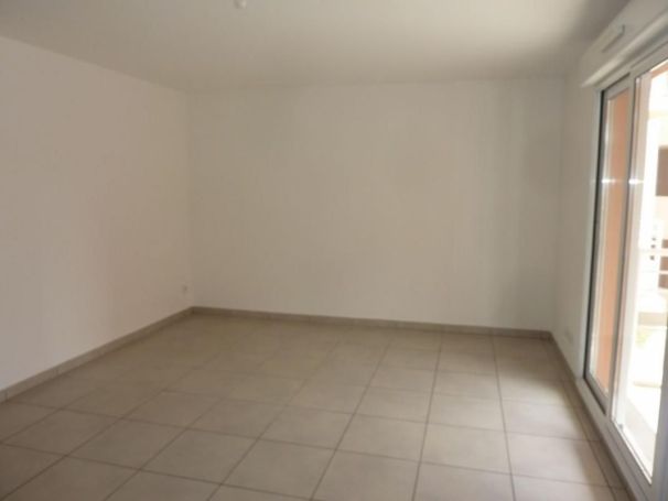 A louer APPARTEMENT T2 39 M2 TERRASSE  LISIEUX