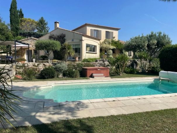 A louer MAISON  7 PIECES 196 M2  UZES