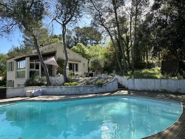 A louer MAISON  5 PIECES 128 M2  SAINT CLEMENT DE RIVIERE