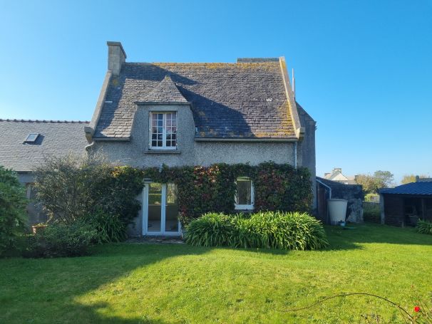 vente Maison en pierres proche des plages et du centre de Santec