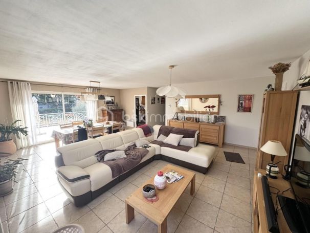 A louer MAISON  6 PIECES 130 M2  VILLENEUVE LES BEZIERS