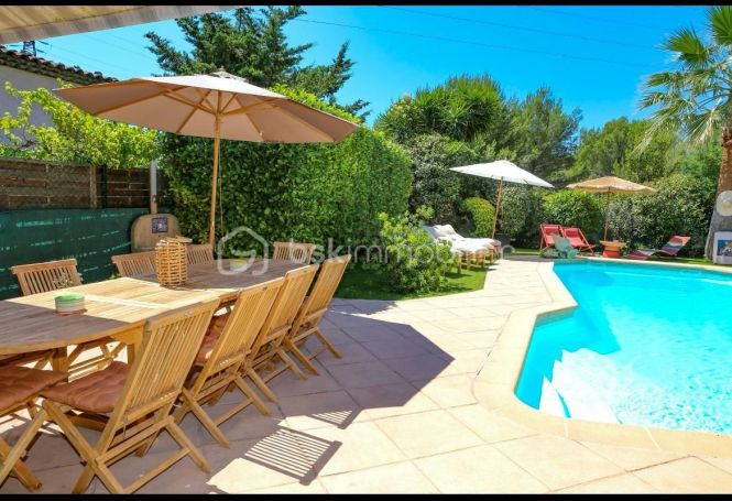 A louer MAISON  12 PIECES 260 M2  MOUGINS