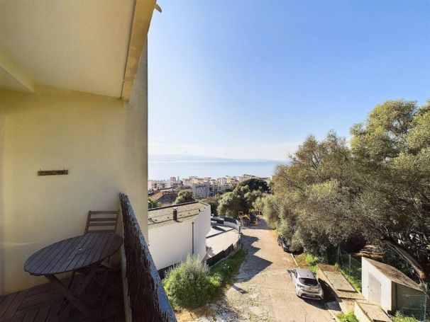 A louer APPARTEMENT T2 30 M2 VUE MER AJACCIO