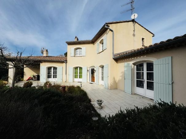 A louer MAISON  5 PIECES 168 M2  BAGNOLS SUR CEZE