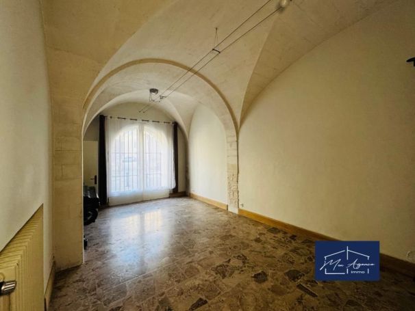 A vendre APPARTEMENT T3 61 M2  VILLENEUVE LES AVIGNONS