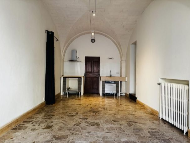 A vendre APPARTEMENT T3 61 M2  VILLENEUVE LES AVIGNONS