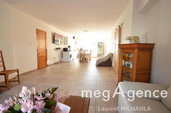A louer MAISON  8 PIECES 189 M2 PLAGE à PIED BEZIERS