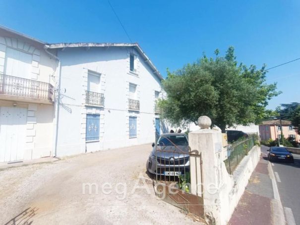 A louer APPARTEMENT T2 65 M2  LAMALOU LES BAINS