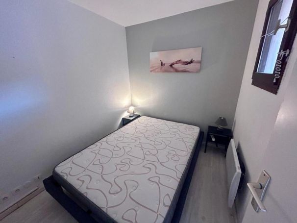 A vendre APPARTEMENT T2 28 M2 TERRASSE PLAGE à PIED  ROQUEBRUNE SUR ARGENS