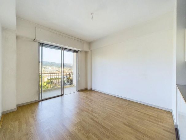 A louer APPARTEMENT T2 38 M2 BORD DE MER AJACCIO