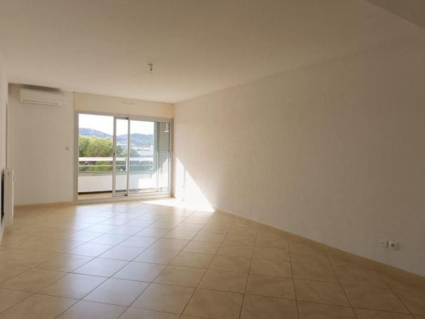A louer APPARTEMENT T5 103 M2 BORD DE MER NARBONNE