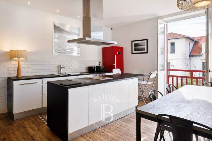 A vendre TRES BEL APPARTEMENT T4 105 M² SECTEUR JARDIN PUBLIC BIARRITZ