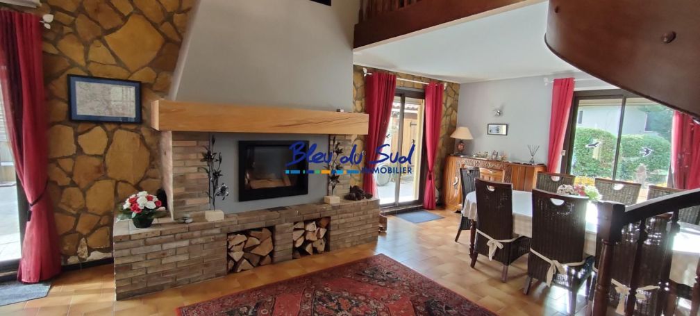 A louer MAISON  8 PIECES 190 M2  VERNET LES BAINS