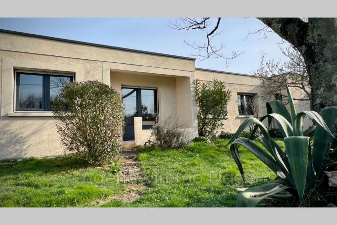 A vendre MAISON  5 PIECES 131 M2  SAINT VIVIEN DE MEDOC