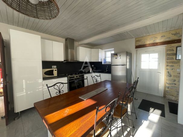 A vendre LONGèRE  3 PIECES 79 M2  LE BERNARD