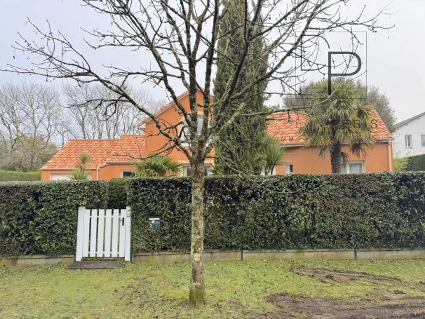 A vendre MAISON  CONTEMPORAINE BORD DE MER LA BAULE ESCOUBLAC