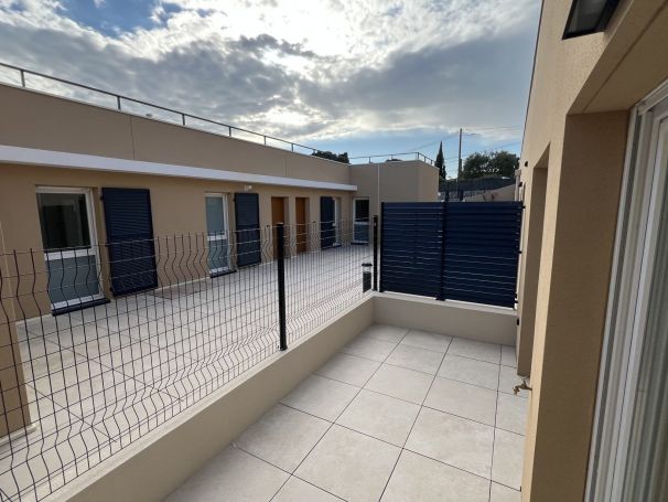 APPARTEMENT  41 M2 BORD DE MER SIX FOURS LES PLAGES