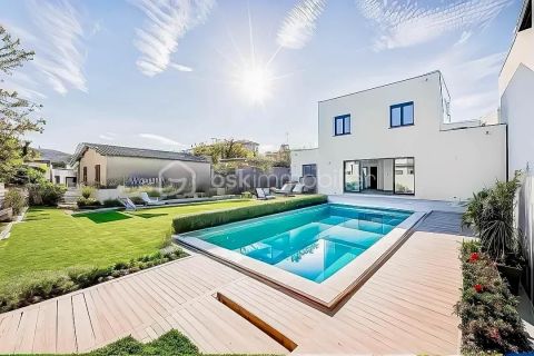 A louer MAISON  CONTEMPORAINE BORD DE MER SERIGNAN