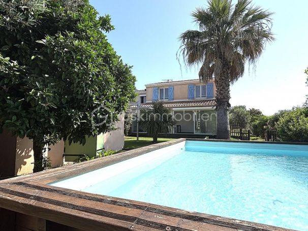 A louer MAISON  6 PIECES 130 M2 BORD DE MER MIREVAL