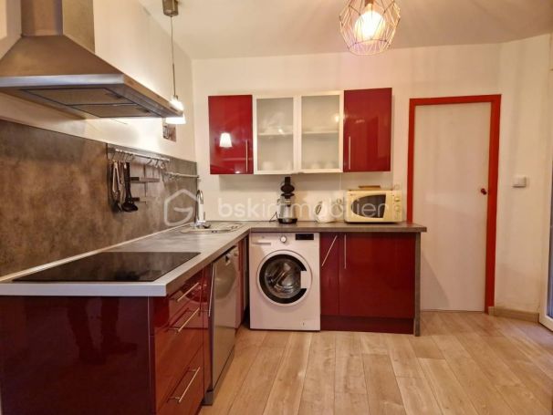 A louer APPARTEMENT T3 83 M2  BAGNOLS SUR CEZE