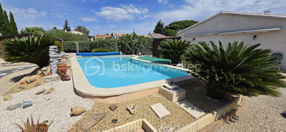 A louer MAISON  4 PIECES 98 M2  LE MUY