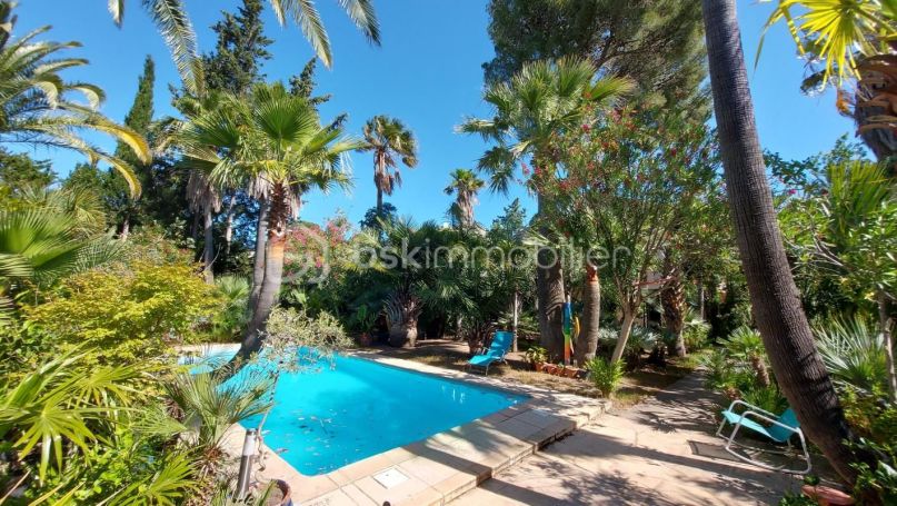 A vendre MAISON  5 PIECES 125 M2 BORD DE MER FREJUS