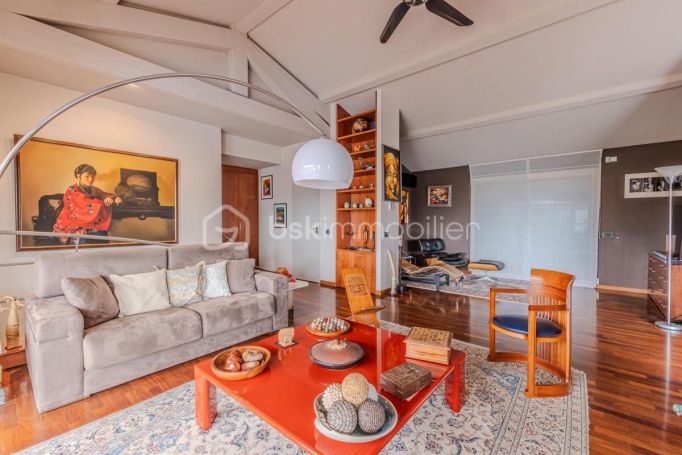 A louer MAISON  6 PIECES 229 M2 VUE MER SANARY SUR MER