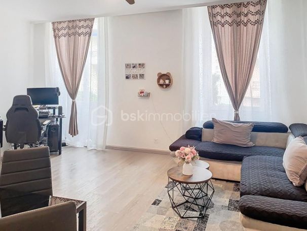 A louer APPARTEMENT T3 84 M2 BORD DE MER ROQUEBRUNE CAP MARTIN