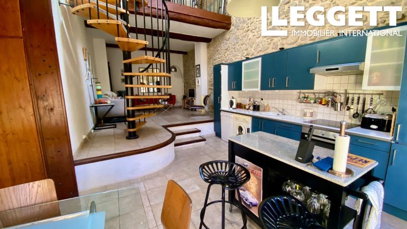 A louer APPARTEMENT DUPLEX T4 104 M2 TERRASSE  AZILLE