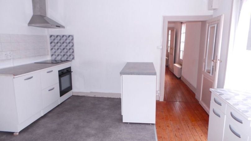 A louer APPARTEMENT T3 78 M2  LA ROCHE SUR YON