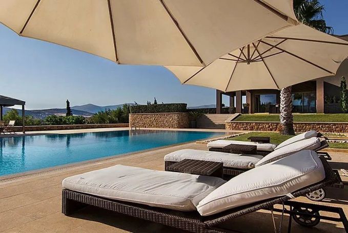 A vendre MAGNIFIQUE VILLA 10 PIECES 755 M² VUE MER AGIA Marina