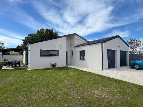 A louer MAISON  CONTEMPORAINE BORD DE MER LES MATHES