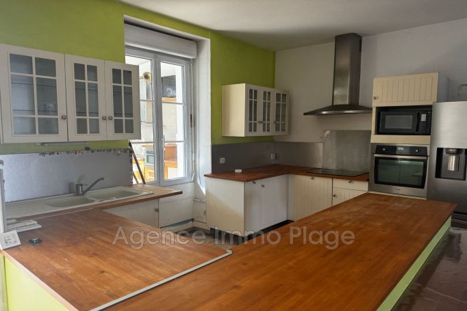 A vendre MAISON  4 PIECES 119 M2  LESPARRE MEDOC