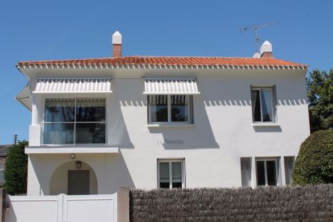 A vendre MAISON  6 PIECES 171 M2 PLAGE à PIED SAINT GILLES CROIX DE VIE
