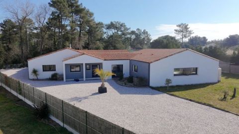 A vendre MAISON  8 PIECES 345 M2 BORD DE MER SAINT JEAN DE MONTS