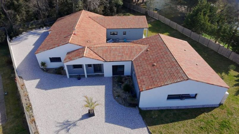 A vendre MAISON  8 PIECES 345 M2 BORD DE MER SAINT JEAN DE MONTS