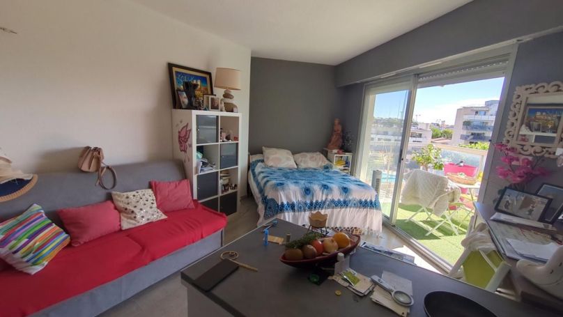 A louer STUDIO  24 M2 TERRASSE BORD DE MER CAGNES SUR MER