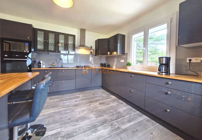 A vendre MAISON  3 PIECES 85 M2  TOURVILLE SUR ARQUES