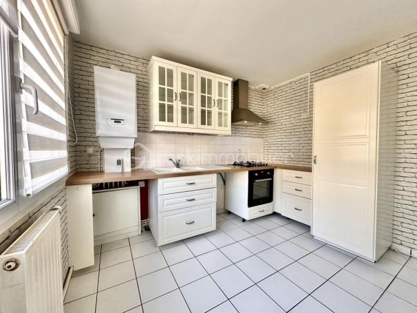 A louer APPARTEMENT DUPLEX T4 88 M2 TERRASSE  LE TRAIT