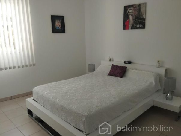 A louer APPARTEMENT T3 68 M2 BORD DE MER LA SEYNE SUR MER