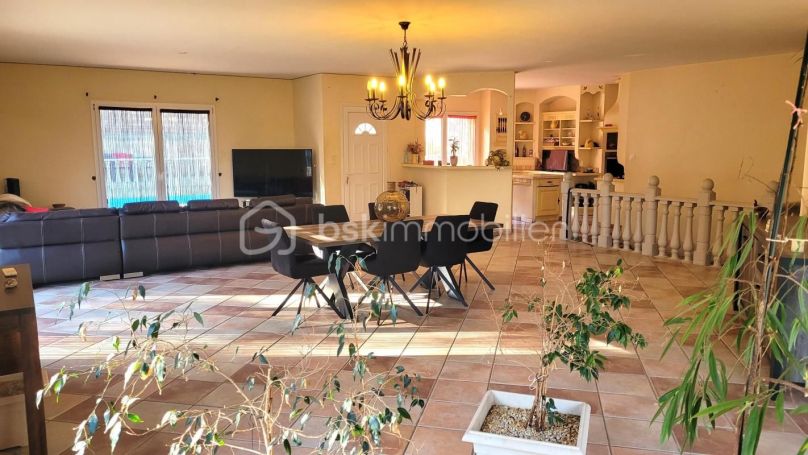 A vendre SECTEUR ROCHE GRISE  VILLA DE 183 M²  Narbonne