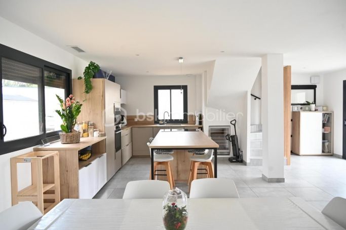 A louer MAISON  CONTEMPORAINE  VENEJAN